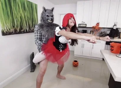 Cô nàng nện nhau tới bến