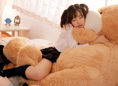Cơn mưa lớn bất chợt làm tôi phải nán lại
