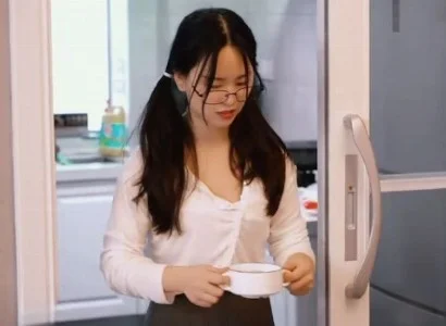 Người phụ nữ đã ly hôn bị người dân trong xóm phang